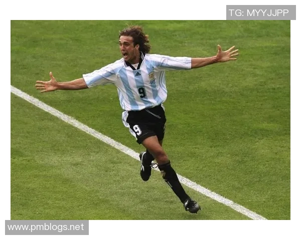 全球足球巨星排行榜揭晓谁将登顶成为历史最佳球员之争